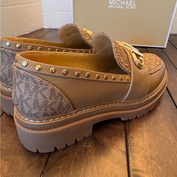 Michael Kors Parker Lug Loafer Studded Tan Gold Chunky Y2K - Picture 8 of 16